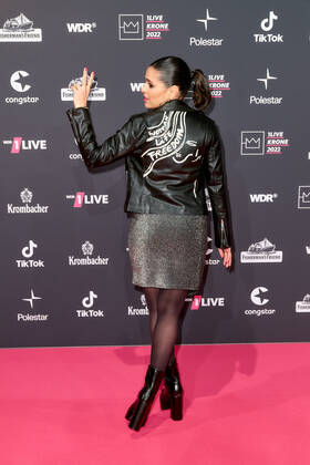 1LIVE Krone Verleihung in Bochum Donya Farahani auf dem roten Teppich bei der Verleihung der 1LIVE Krone in der Jahrhunderthalle in Bochum. Copyright: xEventpressxGolejewskix