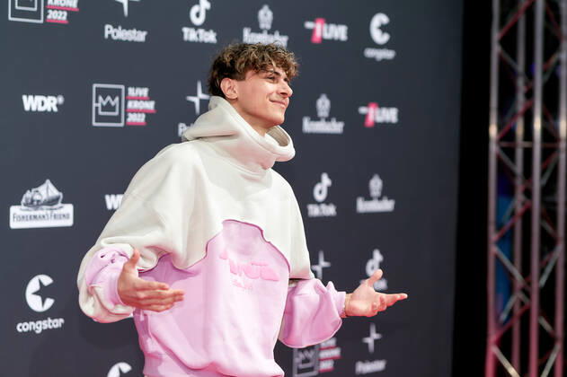 1LIVE Krone Verleihung in Bochum Lukas Rieger auf dem roten Teppich bei der Verleihung der 1LIVE Krone in der Jahrhunderthalle in Bochum. Copyright: xEventpressxGolejewskix