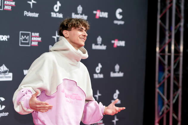 1LIVE Krone Verleihung in Bochum Lukas Rieger auf dem roten Teppich bei der Verleihung der 1LIVE Krone in der Jahrhunderthalle in Bochum. Copyright: xEventpressxGolejewskix