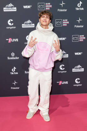 1LIVE Krone Verleihung in Bochum Lukas Rieger auf dem roten Teppich bei der Verleihung der 1LIVE Krone in der Jahrhunderthalle in Bochum. Copyright: xEventpressxGolejewskix