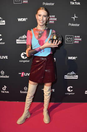 Lea bei der 23. Verleihung der 1Live Krone 2022 in der Jahrhunderthalle. Bochum, 08.12.2022