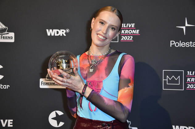 Lea bei der 23. Verleihung der 1Live Krone 2022 in der Jahrhunderthalle. Bochum, 08.12.2022