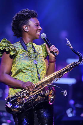 YolanDa Brown live bei der Night of the Proms 2022 in der ZAG Arena. Hannover, 08.12.2022