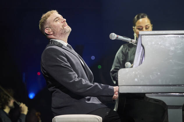 John Miles Jr. live bei der Night of the Proms 2022 in der ZAG Arena. Hannover, 08.12.2022