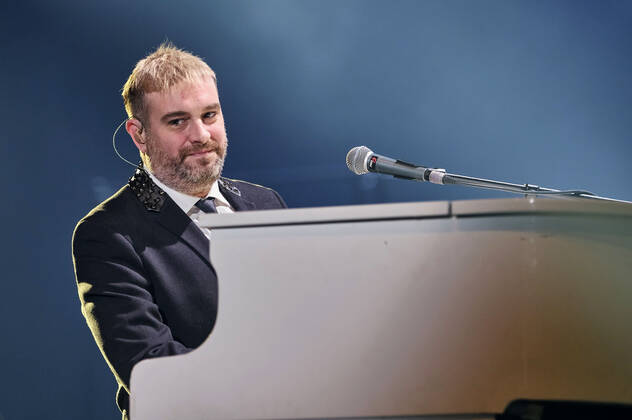 John Miles Jr. live bei der Night of the Proms 2022 in der ZAG Arena. Hannover, 08.12.2022