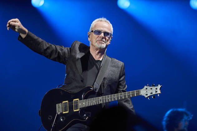 Nik Kershaw live bei der Night of the Proms 2022 in der ZAG Arena. Hannover, 08.12.2022