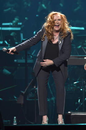Carol Decker (T Pau) live bei der Night of the Proms 2022 in der ZAG Arena. Hannover, 08.12.2022