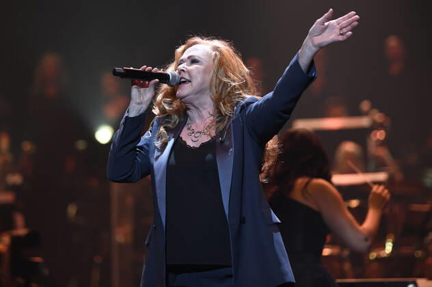 Carol Decker (T Pau) live bei der Night of the Proms 2022 in der ZAG Arena. Hannover, 08.12.2022