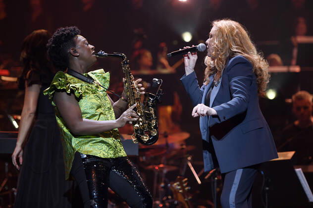 YolanDa Brown und Carol Decker (T Pau) live bei der Night of the Proms 2022 in der ZAG Arena. Hannover, 08.12.2022