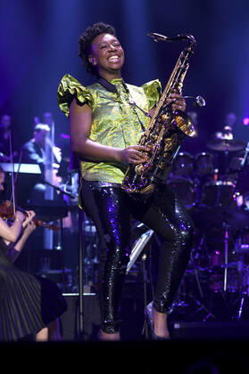 YolanDa Brown live bei der Night of the Proms 2022 in der ZAG Arena. Hannover, 08.12.2022