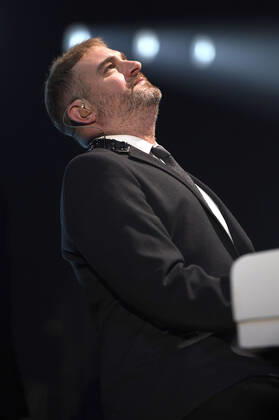 John Miles Jr. live bei der Night of the Proms 2022 in der ZAG Arena. Hannover, 08.12.2022