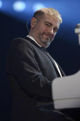 John Miles Jr. live bei der Night of the Proms 2022 in der ZAG Arena. Hannover, 08.12.2022