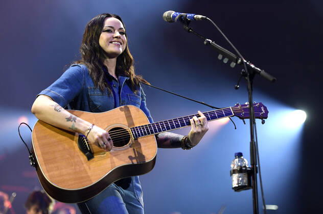 Amy Macdonald live bei der Night of the Proms 2022 in der ZAG Arena. Hannover, 08.12.2022