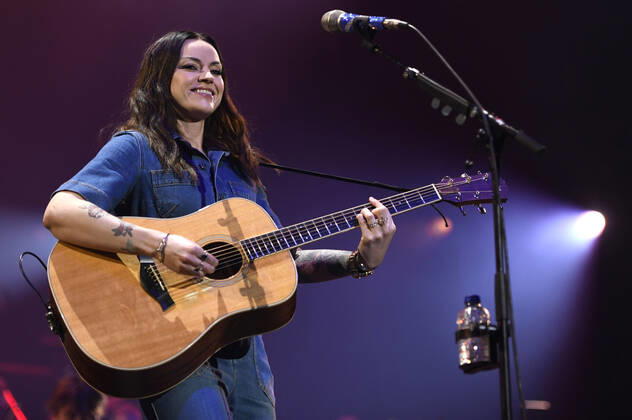 Amy Macdonald live bei der Night of the Proms 2022 in der ZAG Arena. Hannover, 08.12.2022