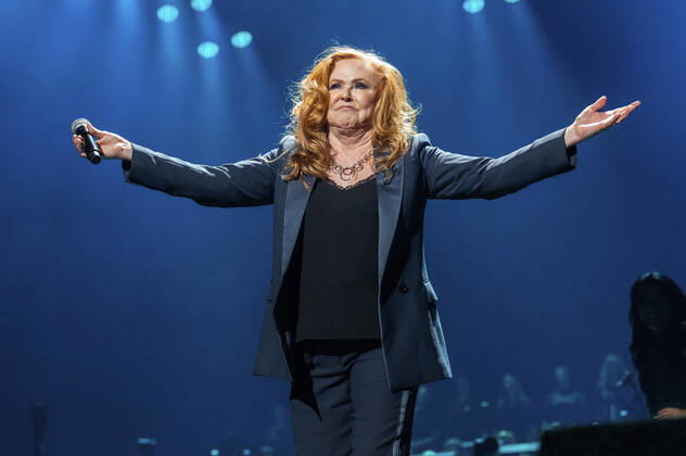 Carol Decker (TÂ Pau) live bei der Night of the Proms 2022 in der ZAG Arena. Hannover, 08.12.2022