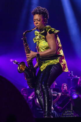 YolanDa Brown live bei der Night of the Proms 2022 in der ZAG Arena. Hannover, 08.12.2022