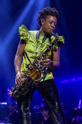 YolanDa Brown live bei der Night of the Proms 2022 in der ZAG Arena. Hannover, 08.12.2022