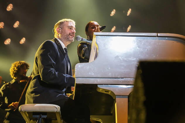 John Miles Jr. live bei der Night of the Proms 2022 in der ZAG Arena. Hannover, 08.12.2022