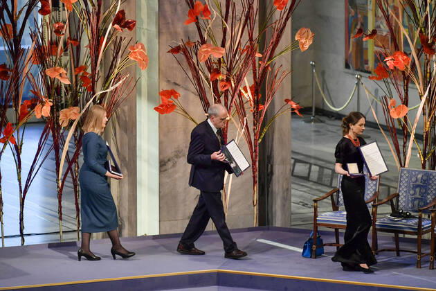 Oslo 20221210 F v Natallia Pintsyuk, who represents her husband, the activist Ales Byalyatski from Belarus Jan Ratchinskij, who represents the Russian organization Memorial and Oleksandra Matviytsyuk, who represents the Ukrainian organization Center for Civil Liberties  Copyright: xRodrigoxFreitasx GOGP__WHv7E