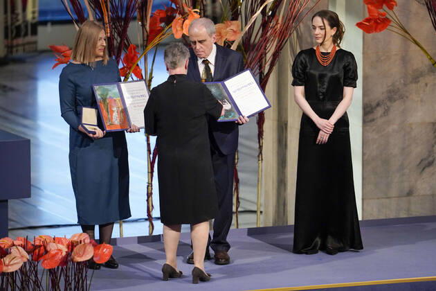 Oslo 20221210 Chair Berit Reiss Andersen of the Nobel Committee awards fv Natallia Pintsyuk, who represents her husband, activist Ales Byalyatski from Belarus Jan Ratchinskij, who represents the Russian organization Memoria  Copyright: xRodrigoxFreitasx _DviwmGb3hM