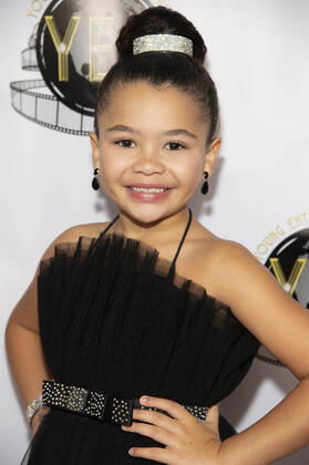 Serenity Grace Russell bei der Verleihung der 7. Young Entertainer Awards im Universal Sheraton Hotel. Universal City, 11.12.2022