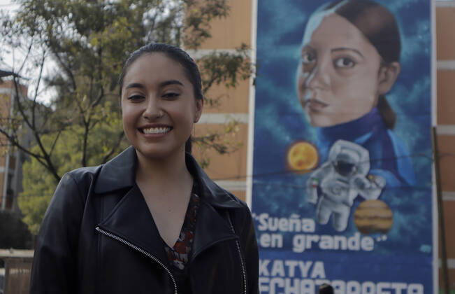 Bilder des Jahres 2022, News 12 Dezember Unveiling Of A Mural Of Mexican Astronaut Katya Echazarreta In Mexico City Katya Echazarreta, the first Mexican woman to travel to space in June 2022 on the Blue Origin NS-21 mission aboard NASA s New Shepard spacecraft, during the unveiling of a mural in her honour located on the facade of a building in front of the Utopia Barco in Iztapalapa, Mexico City. Mexico City Mexico City Mexico  Copyright: xGerardoxVieyrax originalFilename: vieyra-notitle221212_np0ep.jpg