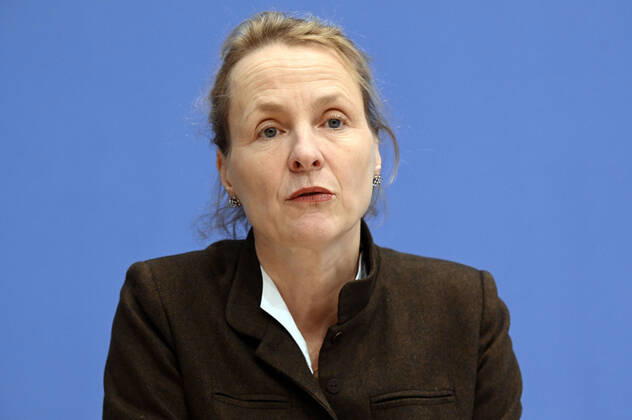 Anne Gidion bei der Bundespressekonferenz zum Rüstungsexportbericht 2022 der Gemeinsamen Konferenz Kirche und Entwicklung (GKKE) im Haus der Bundespressekonferenz. Berlin, 13.12.2022