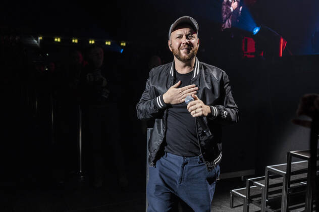 Matt Simons live bei der Night of the Proms 2022 in der Messehalle. Erfurt, 13.12.2022