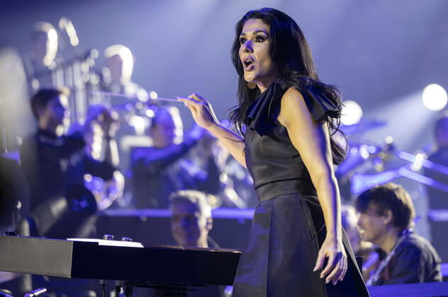 Alexandra Arrieche live bei der Night of the Proms 2022 in der Messehalle. Erfurt, 13.12.2022