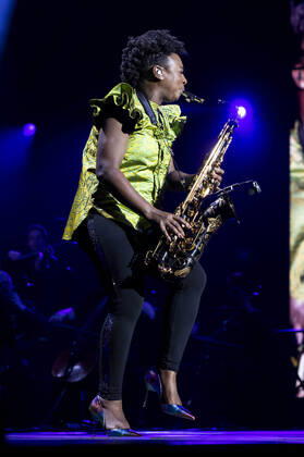 YolanDa Brown live bei der Night of the Proms 2022 in der Messehalle. Erfurt, 13.12.2022