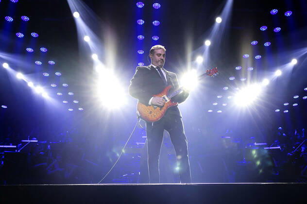 John Miles Jr. live bei der Night of the Proms 2022 in der Messehalle. Erfurt, 13.12.2022