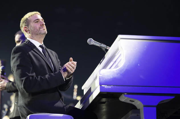 John Miles Jr. live bei der Night of the Proms 2022 in der Messehalle. Erfurt, 13.12.2022