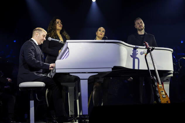 John Miles Jr. live bei der Night of the Proms 2022 in der Messehalle. Erfurt, 13.12.2022