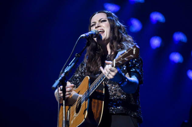 Amy Macdonald live bei der Night of the Proms 2022 in der Messehalle. Erfurt, 13.12.2022