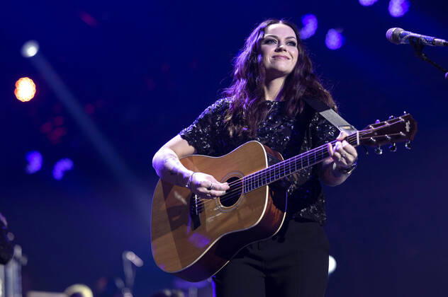 Amy Macdonald live bei der Night of the Proms 2022 in der Messehalle. Erfurt, 13.12.2022