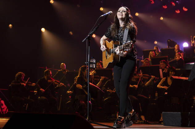 Amy Macdonald live bei der Night of the Proms 2022 in der Messehalle. Erfurt, 13.12.2022