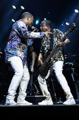 Kool & The Gang live bei der Night of the Proms 2022 in der Messehalle. Erfurt, 13.12.2022