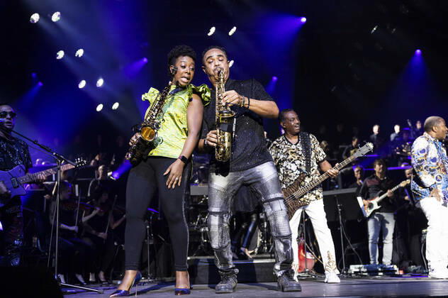YolanDa Brown und Kool & The Gang live bei der Night of the Proms 2022 in der ZAG Arena. Hannover, 08.12.2022
