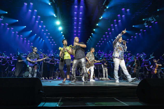 YolanDa Brown und Kool & The Gang live bei der Night of the Proms 2022 in der ZAG Arena. Hannover, 08.12.2022