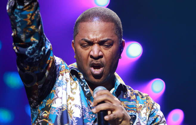 Night of the Proms 2022 13.12.2022, Erfurt, Messehalle, Night of the Proms 2022 Das Antwerp Philharmonic Orchestra und der Chor Fine Fleur unter Leitung der Dirigentin Alexandra Arrieche begleiten die Stars im Bild: Kool & the Gang