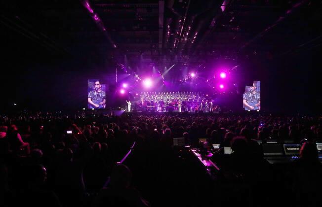 Night of the Proms 2022 13.12.2022, Erfurt, Messehalle, Night of the Proms 2022 Das Antwerp Philharmonic Orchestra und der Chor Fine Fleur unter Leitung der Dirigentin Alexandra Arrieche begleiten die Stars im Bild: Kool & the Gang