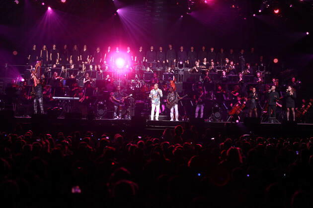 Night of the Proms 2022 13.12.2022, Erfurt, Messehalle, Night of the Proms 2022 Das Antwerp Philharmonic Orchestra und der Chor Fine Fleur unter Leitung der Dirigentin Alexandra Arrieche begleiten die Stars im Bild: Kool & the Gang