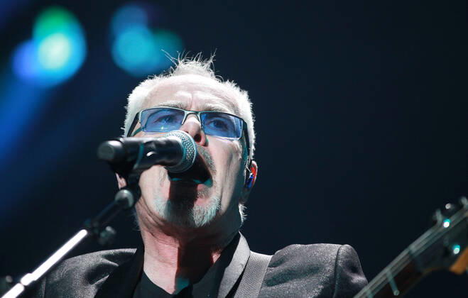 Night of the Proms 2022 13.12.2022, Erfurt, Messehalle, Night of the Proms 2022 Das Antwerp Philharmonic Orchestra und der Chor Fine Fleur unter Leitung der Dirigentin Alexandra Arrieche begleiten die Stars im Bild: Nik Kershaw