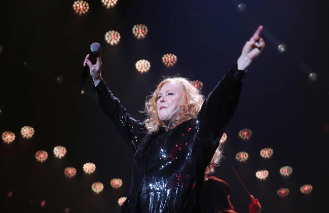 Night of the Proms 2022 13.12.2022, Erfurt, Messehalle, Night of the Proms 2022 Das Antwerp Philharmonic Orchestra und der Chor Fine Fleur unter Leitung der Dirigentin Alexandra Arrieche begleiten die Stars im Bild: Carol Decker