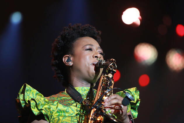 Night of the Proms 2022 13.12.2022, Erfurt, Messehalle, Night of the Proms 2022 Das Antwerp Philharmonic Orchestra und der Chor Fine Fleur unter Leitung der Dirigentin Alexandra Arrieche begleiten die Stars im Bild: Saxofonistin YolanDa Brown