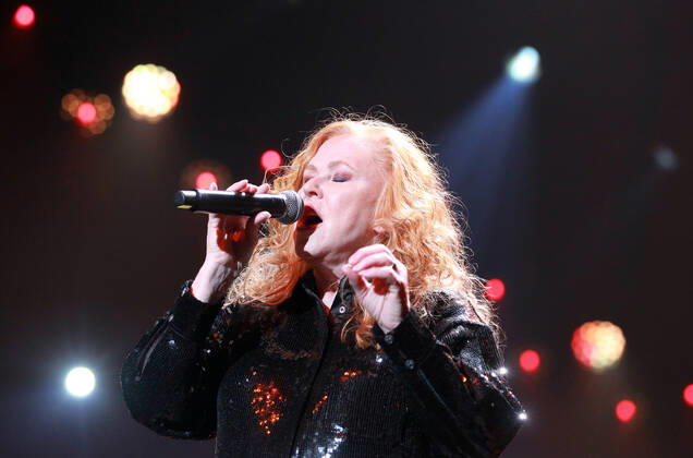 Night of the Proms 2022 13.12.2022, Erfurt, Messehalle, Night of the Proms 2022 Das Antwerp Philharmonic Orchestra und der Chor Fine Fleur unter Leitung der Dirigentin Alexandra Arrieche begleiten die Stars im Bild: Carol Decker
