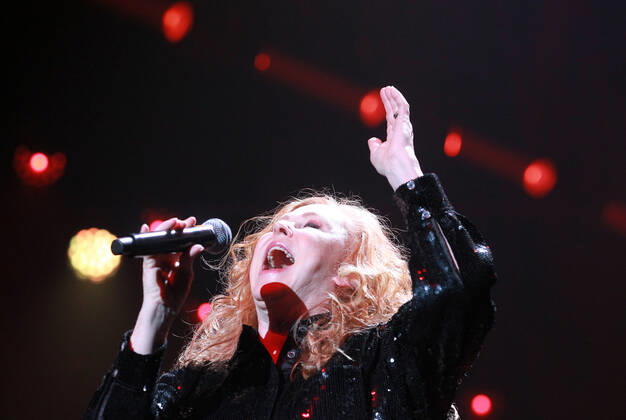Night of the Proms 2022 13.12.2022, Erfurt, Messehalle, Night of the Proms 2022 Das Antwerp Philharmonic Orchestra und der Chor Fine Fleur unter Leitung der Dirigentin Alexandra Arrieche begleiten die Stars im Bild: Carol Decker