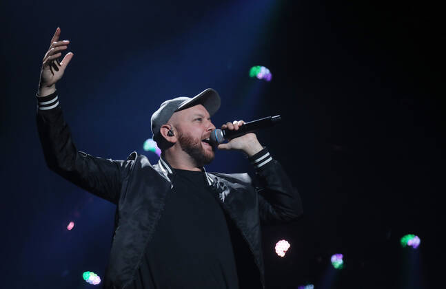 Night of the Proms 2022 13.12.2022, Erfurt, Messehalle, Night of the Proms 2022 Das Antwerp Philharmonic Orchestra und der Chor Fine Fleur unter Leitung der Dirigentin Alexandra Arrieche begleiten die Stars im Bild: Matt Simons