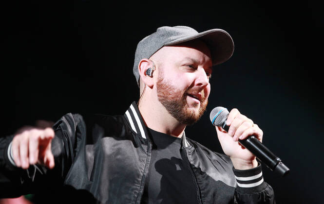 Night of the Proms 2022 13.12.2022, Erfurt, Messehalle, Night of the Proms 2022 Das Antwerp Philharmonic Orchestra und der Chor Fine Fleur unter Leitung der Dirigentin Alexandra Arrieche begleiten die Stars im Bild: Matt Simons