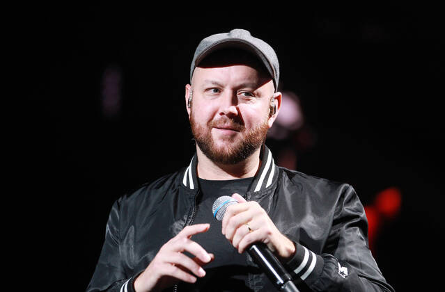 Night of the Proms 2022 13.12.2022, Erfurt, Messehalle, Night of the Proms 2022 Das Antwerp Philharmonic Orchestra und der Chor Fine Fleur unter Leitung der Dirigentin Alexandra Arrieche begleiten die Stars im Bild: Matt Simons